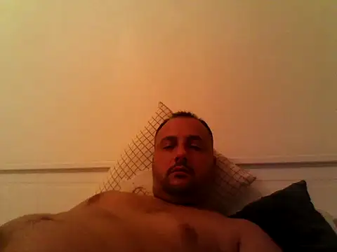 hotmalerobinson1 online show from 10.22.25