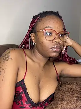 YummyMelanin117 online show from 05.12.26