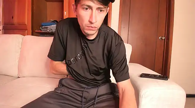 laurent 01 online show from 03.20.25