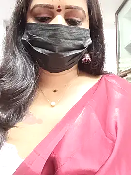 Snapshot of aparna99 chatting on 10.31.25 aparna99 online show from 10.31.25