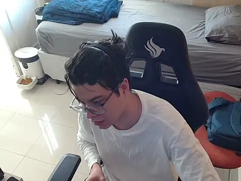 Snapshot of TimiidoSP011 chatting on 11.10.25 TimiidoSP011 online show from 11.10.25