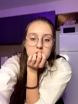 Vviikkssiikk online show from 10.16.25