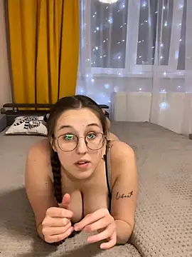 Vviikkssiikk online show from 12.17.25