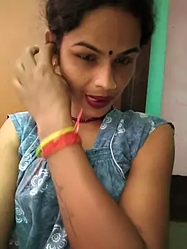 Eshna Dabral online show from 09.08.25