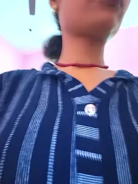 Eshna Dabral online show from 09.10.25