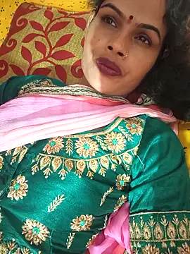 Eshna Dabral online show from 10.14.25