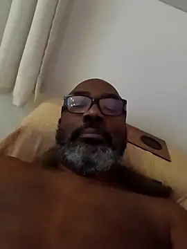 Bigmaumau54 online show from 12.17.25