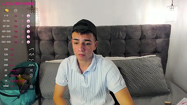 Snapshot of Hotboy21_ chatting on 03.19.25 Hotboy21 online show from 03.19.25