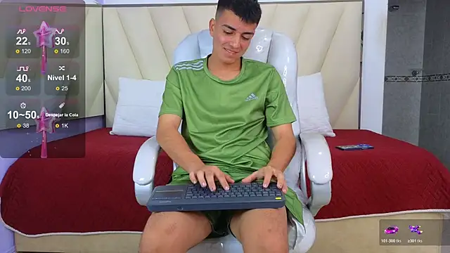 Hotboy21  online show from 11.09.25