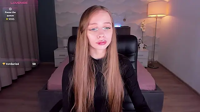 Amy Waynee online show from 11.24.25