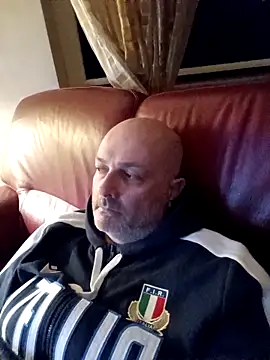 Alexis Bull online show from 02.14.26