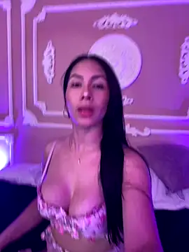 ArianaReynoldss online show from 09.25.25