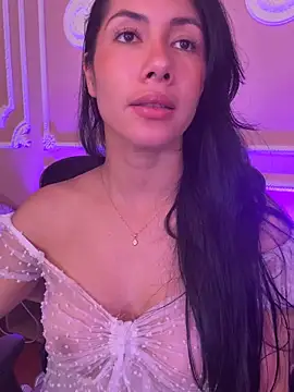 ArianaReynoldss online show from 10.20.25