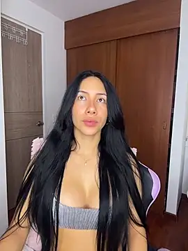 ArianaReynoldss online show from 03.12.26