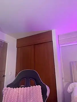 ArianaReynoldss online show from 05.28.26