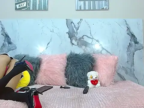 Snapshot of adajonnes chatting on 04.14.26 adajonnes online show from 04.14.26