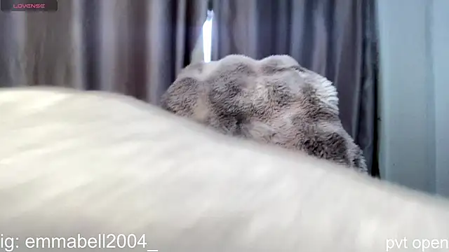 Snapshot of emma__bell_ chatting on 12.02.25 emma bell online show from 12.02.25