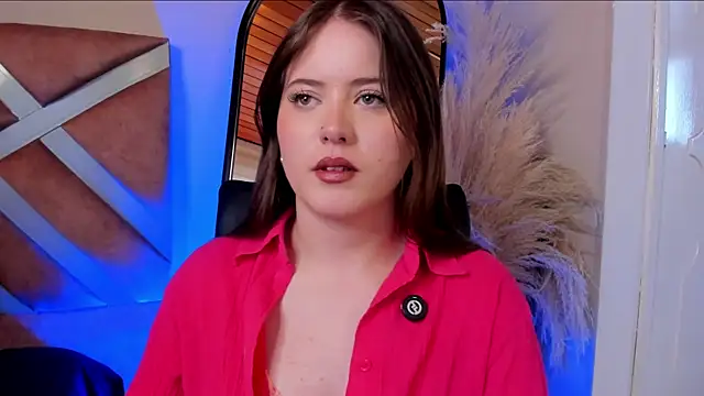 Snapshot of viol_collins__ chatting on 09.10.25 viol collins   online show from 09.10.25