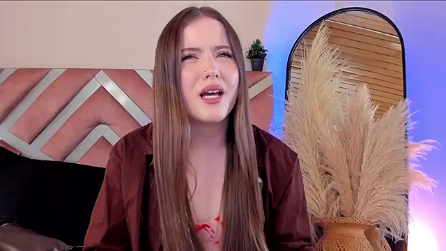 Snapshot of viol_collins__ chatting on 11.18.25 viol collins online show from 11.18.25