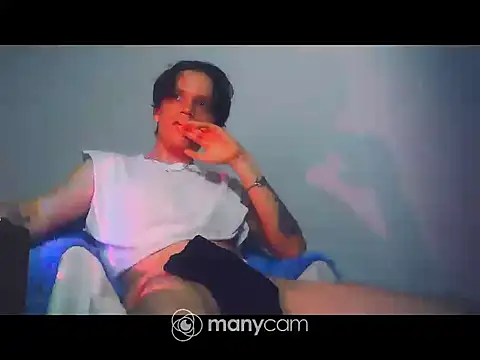 santihot089 online show from 10.18.25