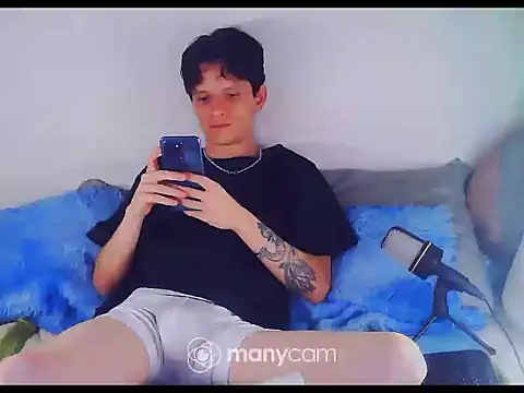 santihot089 online show from 02.14.26