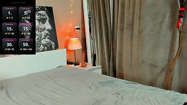 Snapshot of Kristy_na chatting on 11.10.25 Kristy na online show from 11.10.25