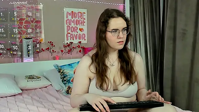 Snapshot of Kristy_na chatting on 02.06.26 Kristy na online show from 02.06.26