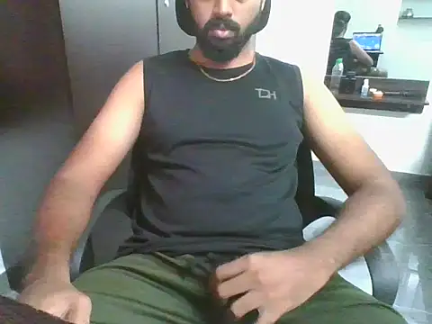 lovelyakash69 online show from 11.05.25