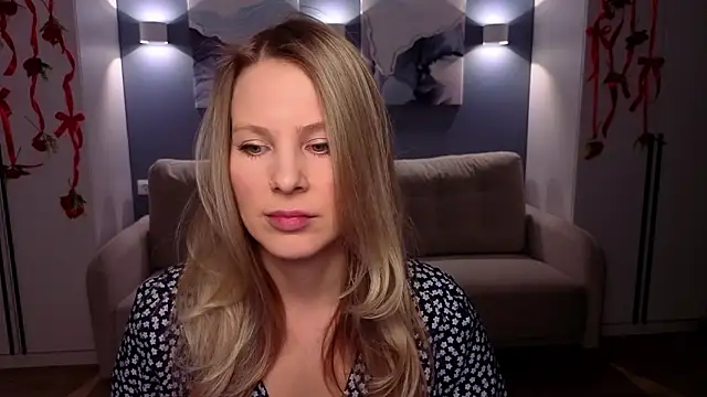 MelanieBennett online show from 02.18.26