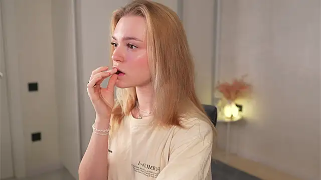 Cyberheart  online show from 11.09.25