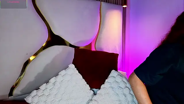 AmmberJones online show from 01.10.26