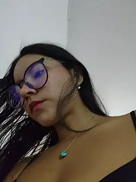 Pretty roxxyy online show from 11.11.25