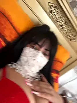 QueenLujaine online show from 09.12.25