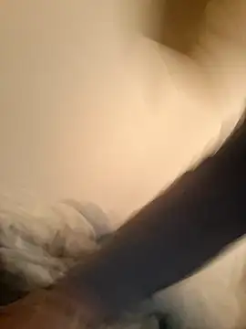 Snapshot of moasslicker chatting on 12.14.25 moasslicker online show from 12.14.25