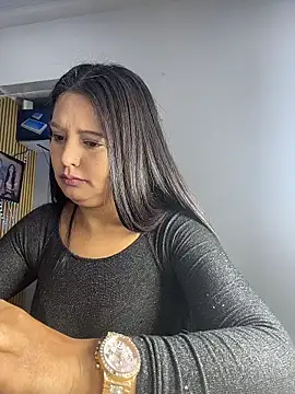 KimberlyBrown25 online show from 04.16.26