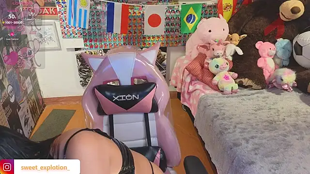 Snapshot of sweet-temptation_ chatting on 06.30.26 sweet-temptation online show from 06.30.26