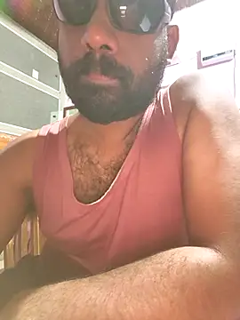 Snapshot of UrbanUtopia chatting on 11.27.25 UrbanUtopia online show from 11.27.25