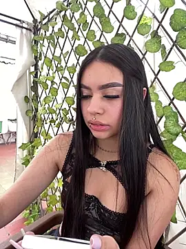 Cristina pinkk online show from 10.31.25