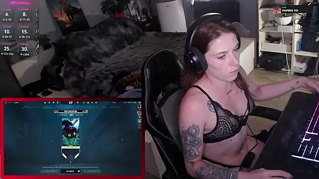 Horny Makima online show from 09.23.25