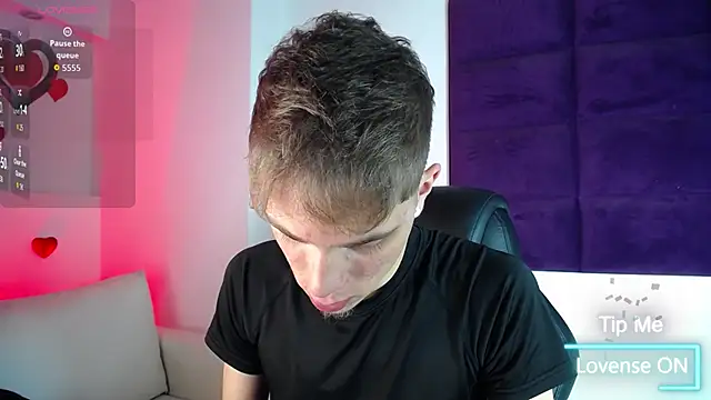 Snapshot of Robbin_Blaze chatting on 02.25.26 Robbin Blaze online show from 02.25.26