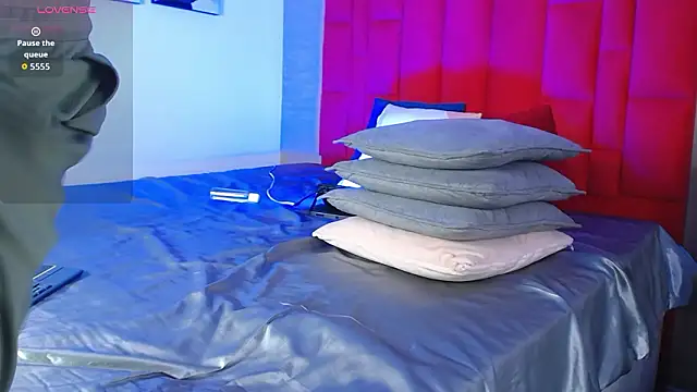 Snapshot of Robbin_Blaze chatting on 03.02.26 Robbin Blaze online show from 03.02.26