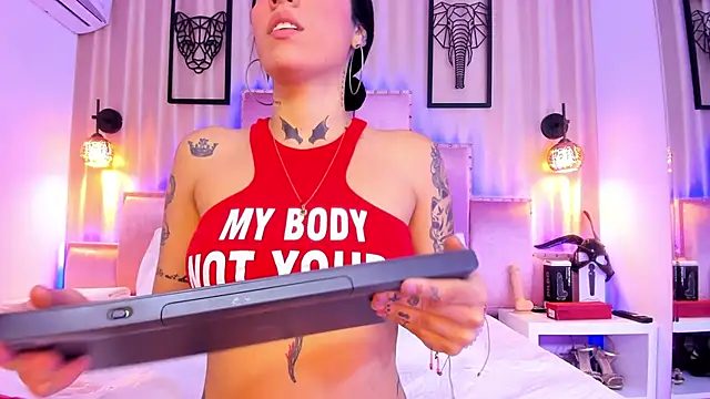 SamanthaAdele online show from 10.23.25