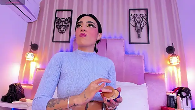 SamanthaAdele online show from 11.16.25