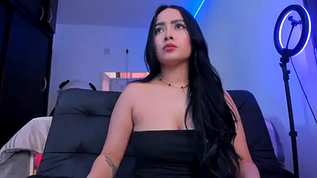 Bella  hamilton online show from 02.12.26