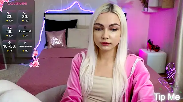 LinaLirian online show from 10.19.25