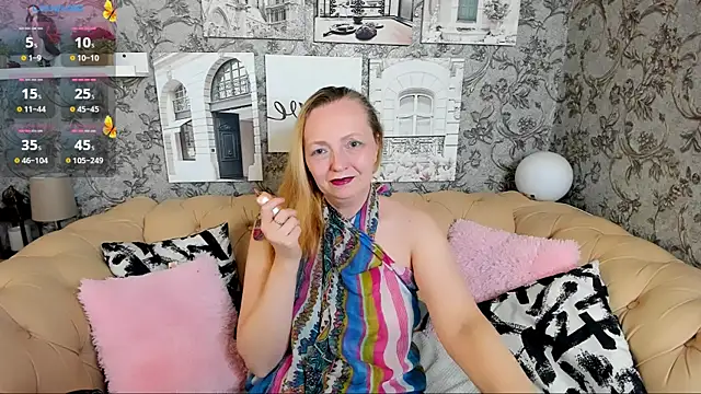 Karen Villis online show from 11.16.25