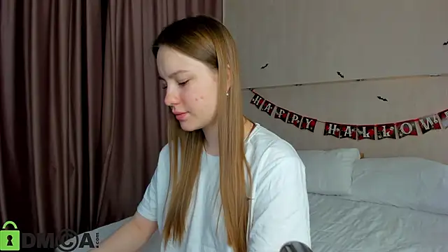 Candy Cansew online show from 10.29.25