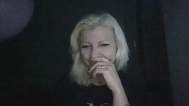 Snapshot of AidaRay chatting on 11.07.25 AidaRay online show from 11.07.25