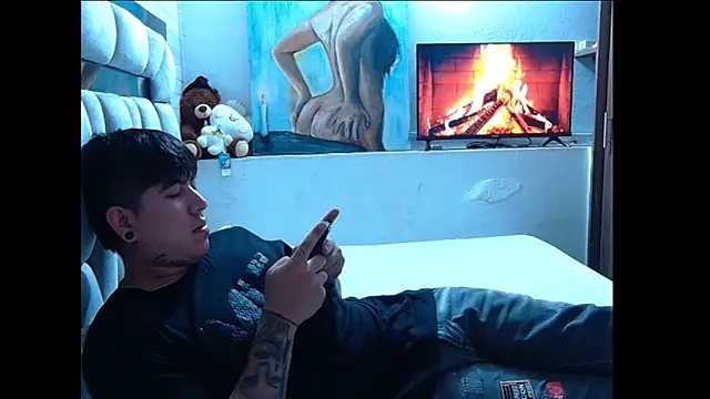 Snapshot of SmithBrigerton chatting on 10.20.25 SmithBrigerton online show from 10.20.25