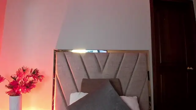 AbbieJoness  online show from 04.13.26